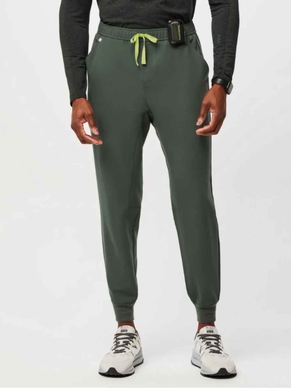 FIGS Tansen Jogger Scrubs Olive Green Dark Fig Medium Short
